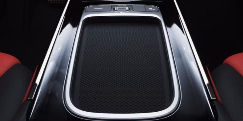 Consolle centrale rinnovata