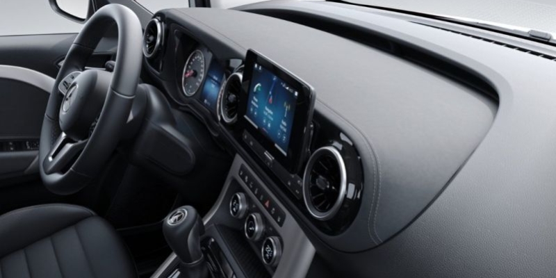 Pannelli delle porte e plancia portastrumenti in NEOTEX