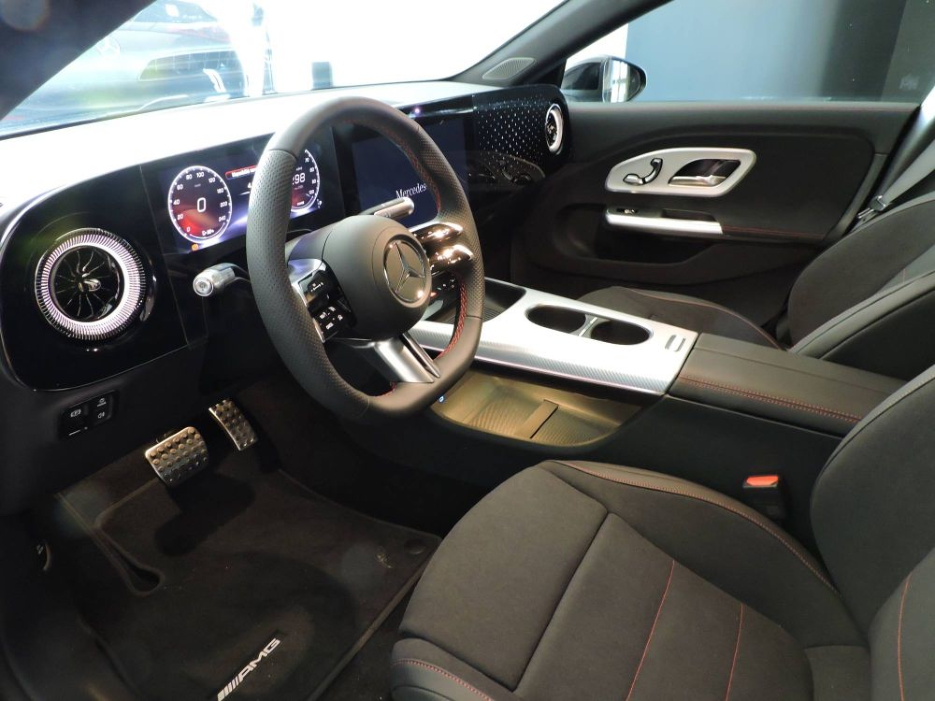 Mercedes-Benz CLA 250+ AMG Line Premium