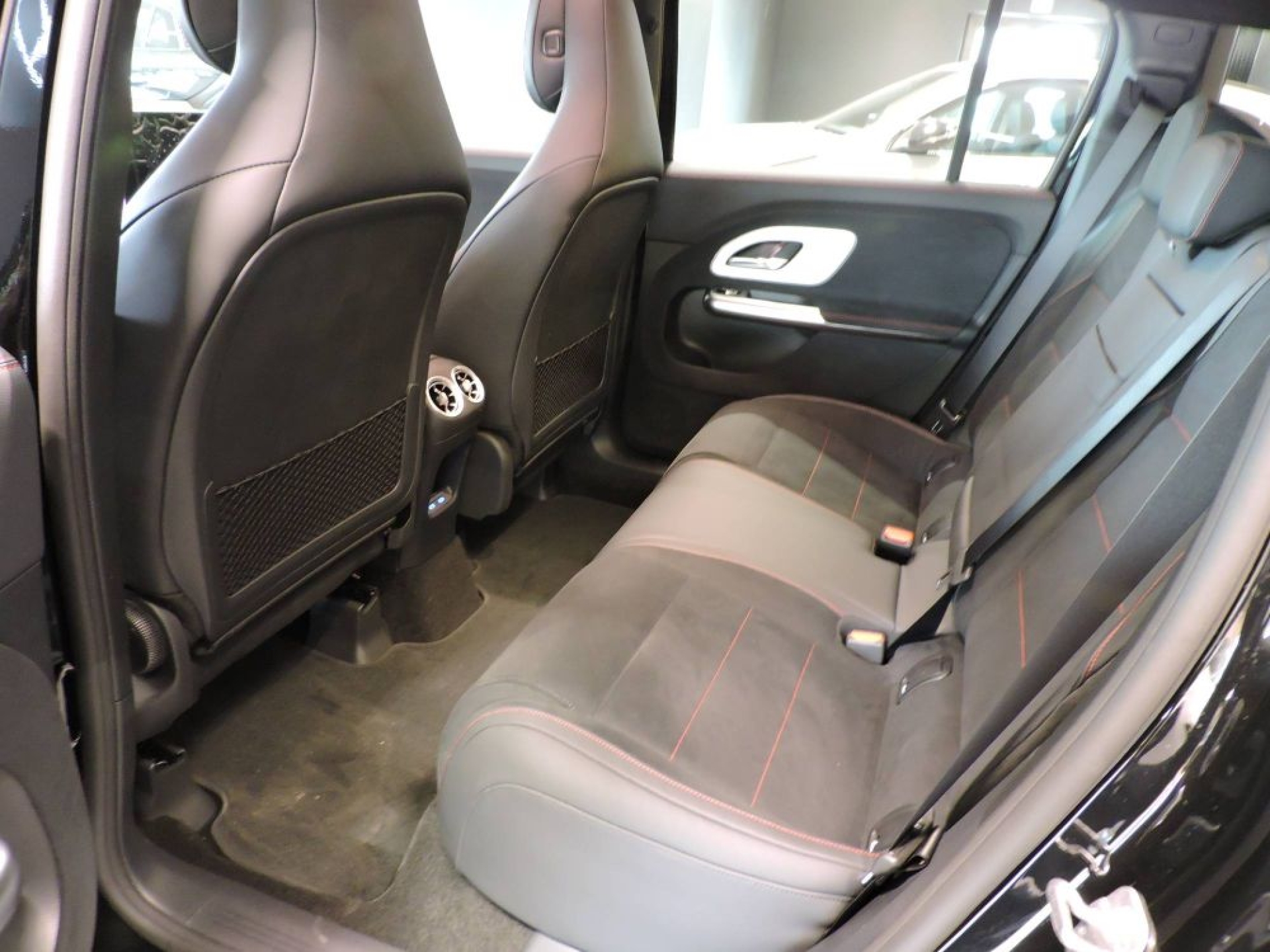 Mercedes-Benz GLB 250+ EQ AMG Line Advanced Plus
