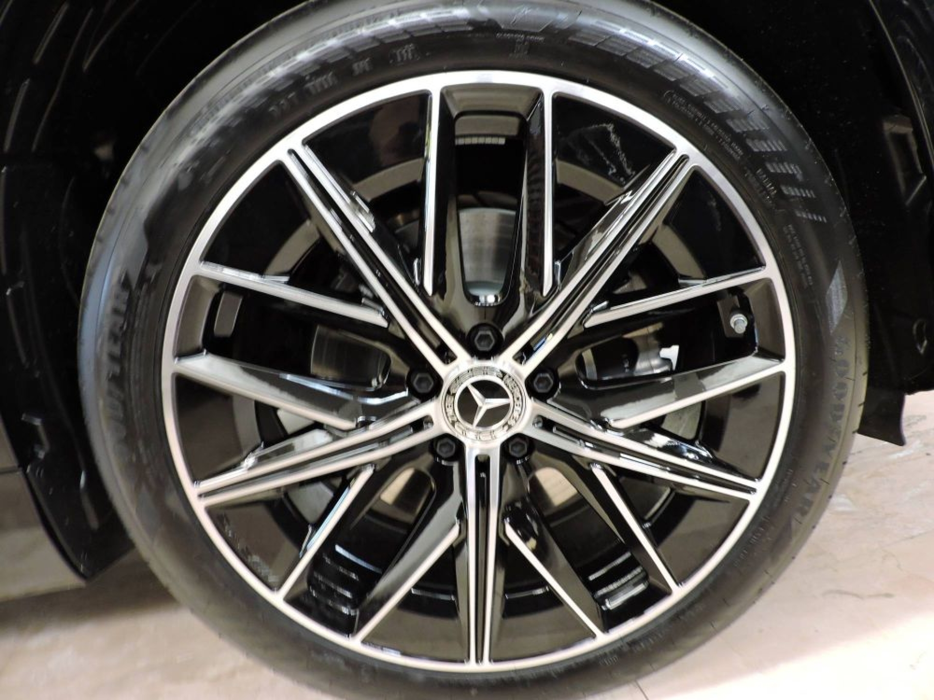 Mercedes-Benz GLB 220 4MATIC AMG Line Advanced Plus