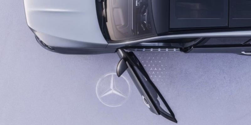 Illuminazione della zona circostante con Mercedes-Benz Pattern