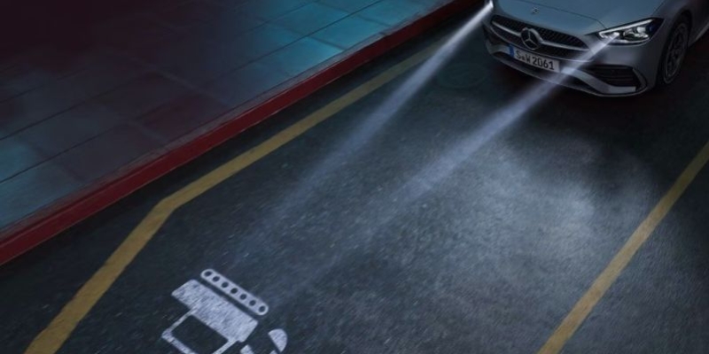 DIGITAL LIGHT con innovativa funzione di proiezione