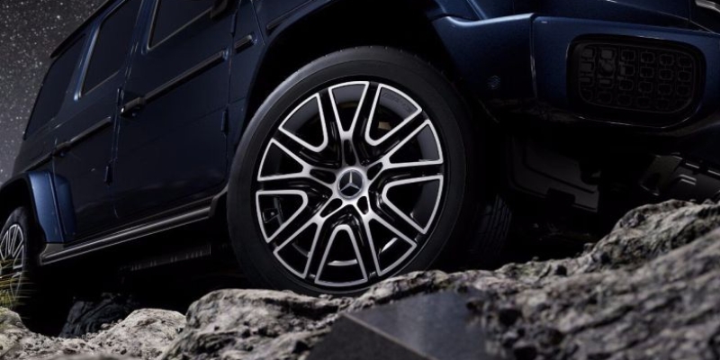 Cerchi in lega leggera AMG da 50,8 cm (20