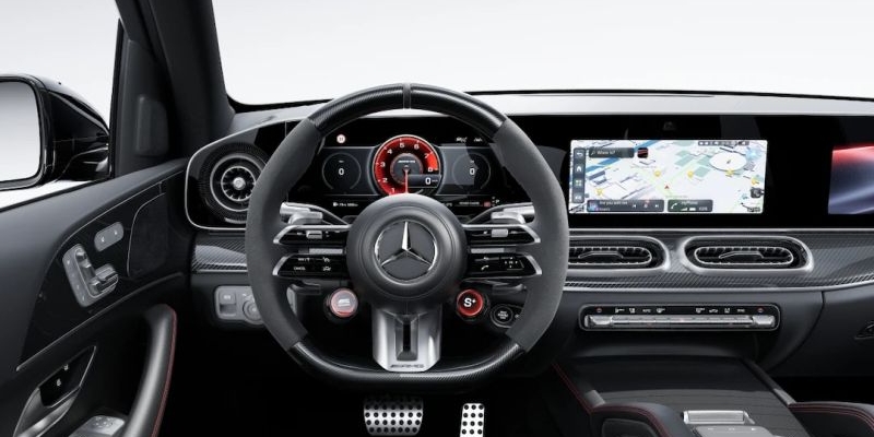 Volante performance AMG in fibra di carbonio/ microfibra dinamica