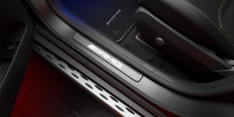 Modanature di accesso illuminate AMG