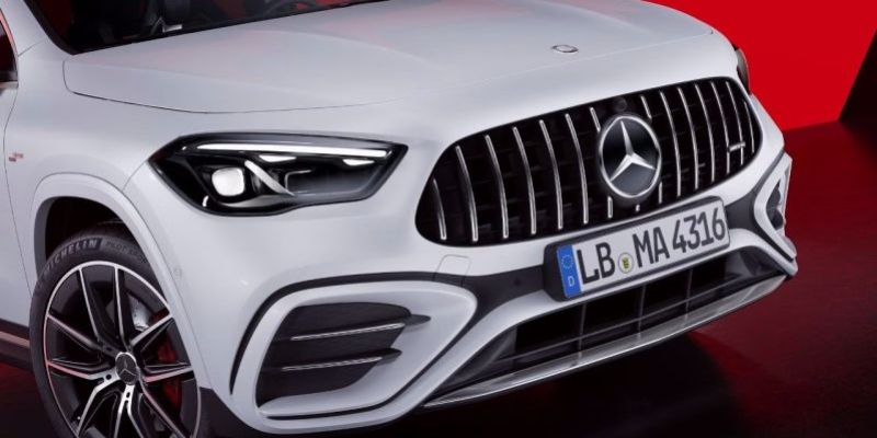 Nuova grembialatura anteriore AMG