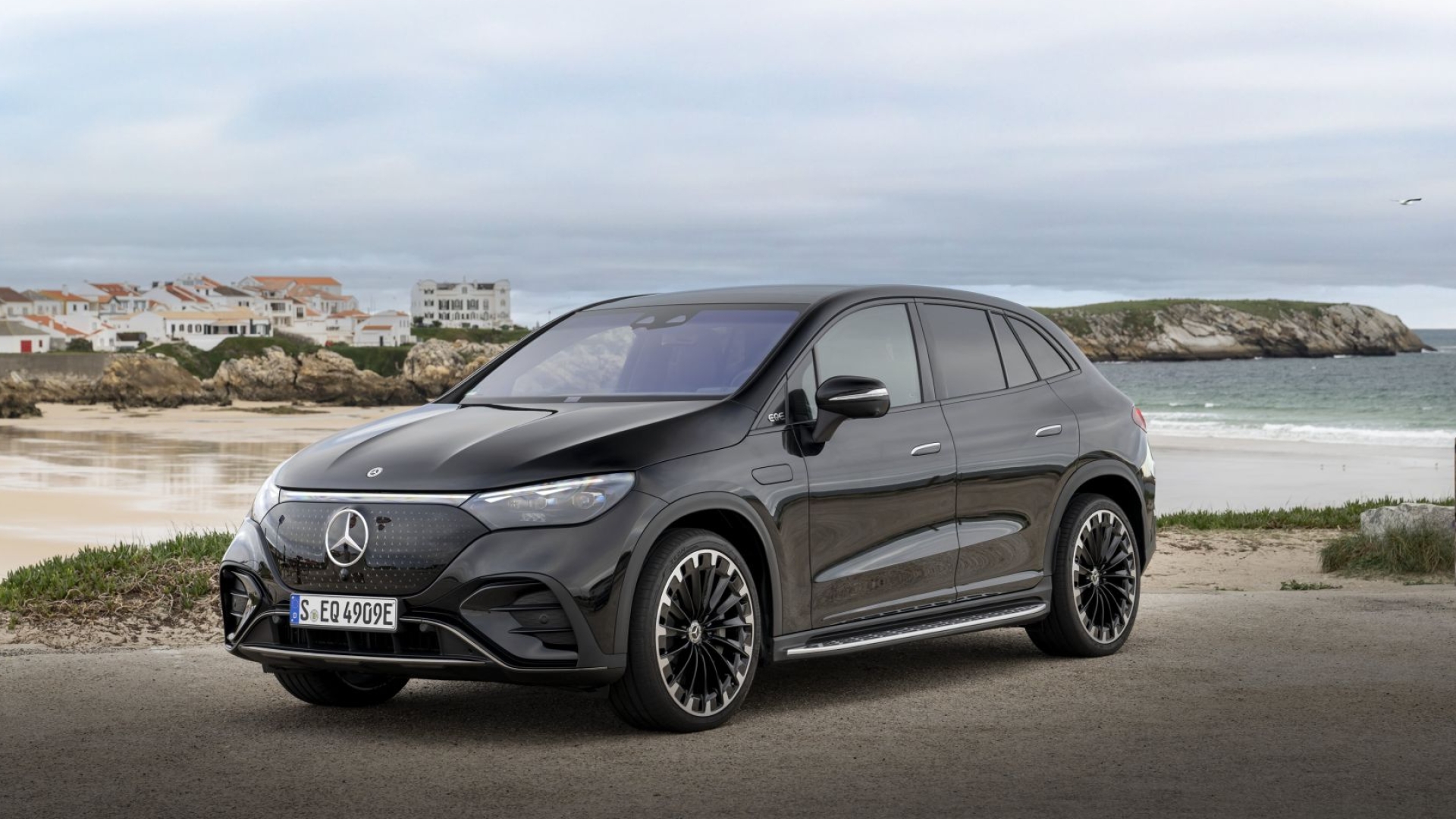 Nuova EQE SUV: esclusività e alta tecnologia incontrano la versatilità
