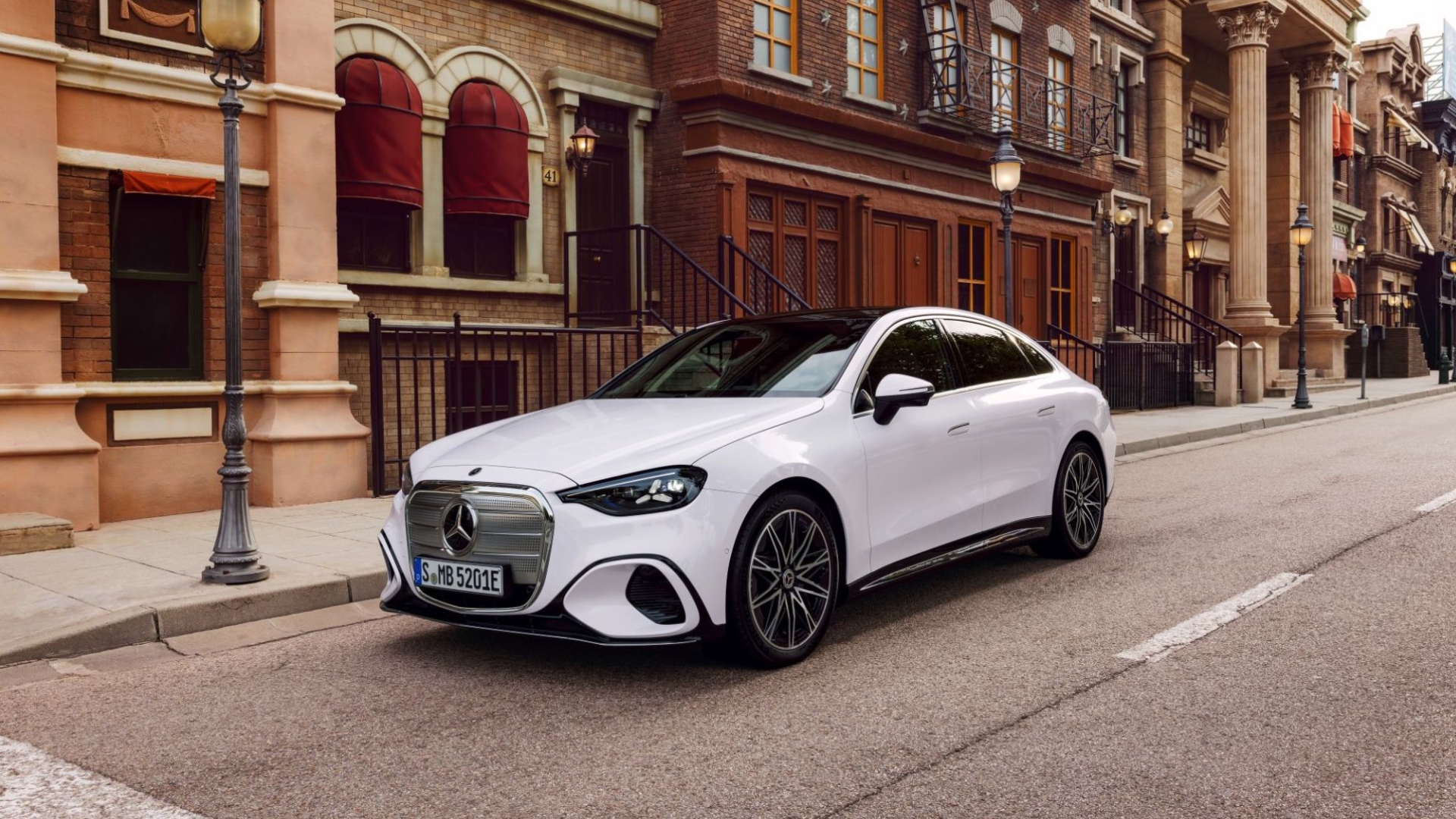 Mercedes-Benz Classe C elettrica: fino a 762 km di autonomia per la nuova berlina premium della Stella